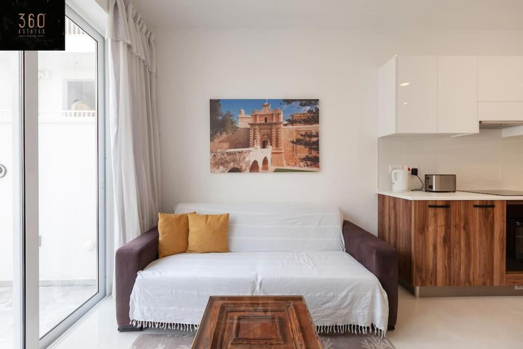 Comfy Apt With Terrace, 5 Mins To Sliema Ferries By 360 Estates Gzira Eksteriør billede