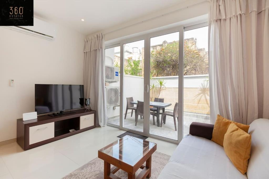 Comfy Apt With Terrace, 5 Mins To Sliema Ferries By 360 Estates Gzira Eksteriør billede