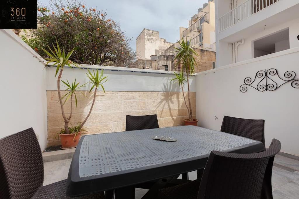 Comfy Apt With Terrace, 5 Mins To Sliema Ferries By 360 Estates Gzira Eksteriør billede
