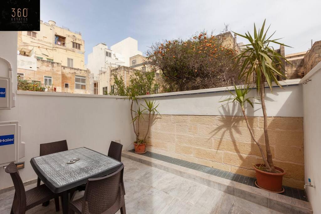 Comfy Apt With Terrace, 5 Mins To Sliema Ferries By 360 Estates Gzira Eksteriør billede