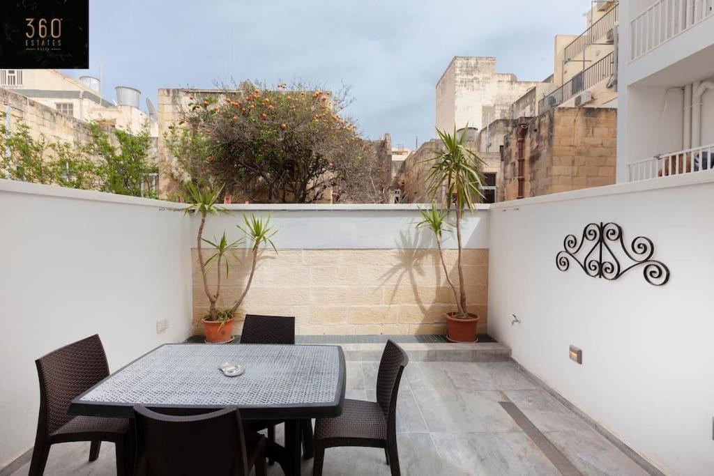 Comfy Apt With Terrace, 5 Mins To Sliema Ferries By 360 Estates Gzira Eksteriør billede
